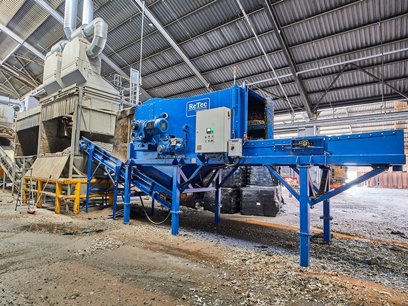 Bale opener at Aalborg Portland