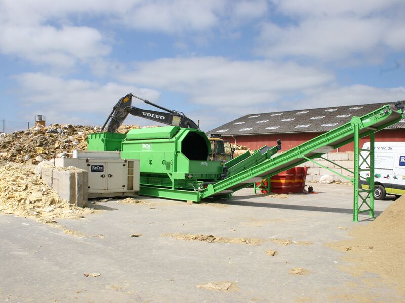 Mineral wool removal of impurities